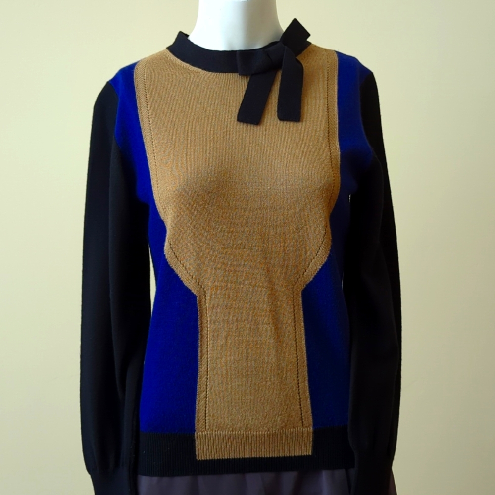 Love Moschino Black and Tan Crew Neck Sweater